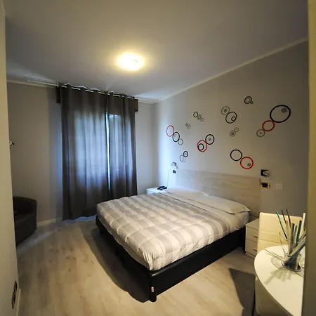 Hp Fly Bologna 酒店 3*