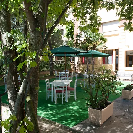 Hp Fly Bologna 凯尔代拉拉蒂雷诺