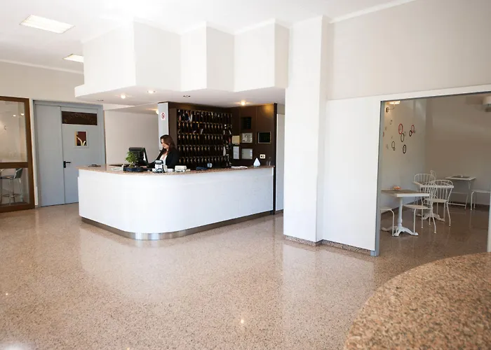 Hp Fly Bologna קלדררה די רנו