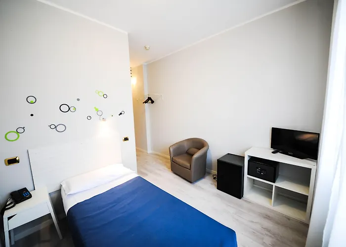 מלון Hp Fly Bologna 3*