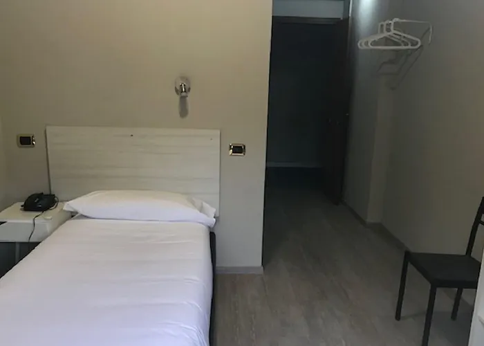 Hp Fly Bologna מלון 3*